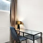 Charm 3 - Cozy 1-bdr With Shared Garden Lejlighed