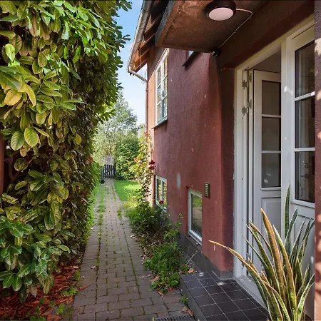 Apartment Sanders Charm - Cozy One-bedroom With Shared Garden