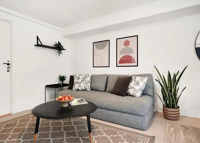 Charm 3 - Cozy 1-bdr With Shared Garden