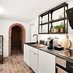 Charm 3 - Cozy 1-bdr With Shared Garden شقة كوبنهاجن